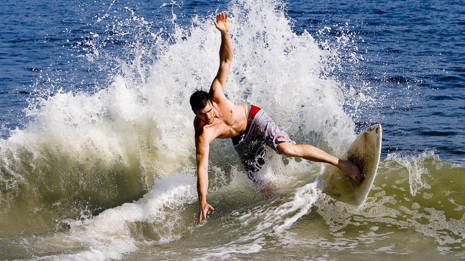 格纳布里谈德甲关注度之争，他处星光或更盛，然我之道从未更改